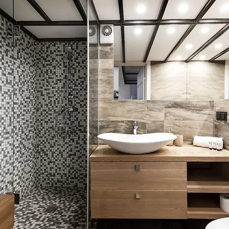 Апартаменти Old Brewery Loft In Paupys By Urban Rent